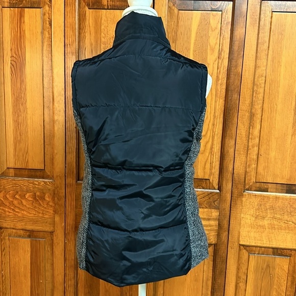 Ci Sono Navy Faux Sherpa Lined Front Zippered Mixed Material Puffer Vest Small - Picture 3 of 12